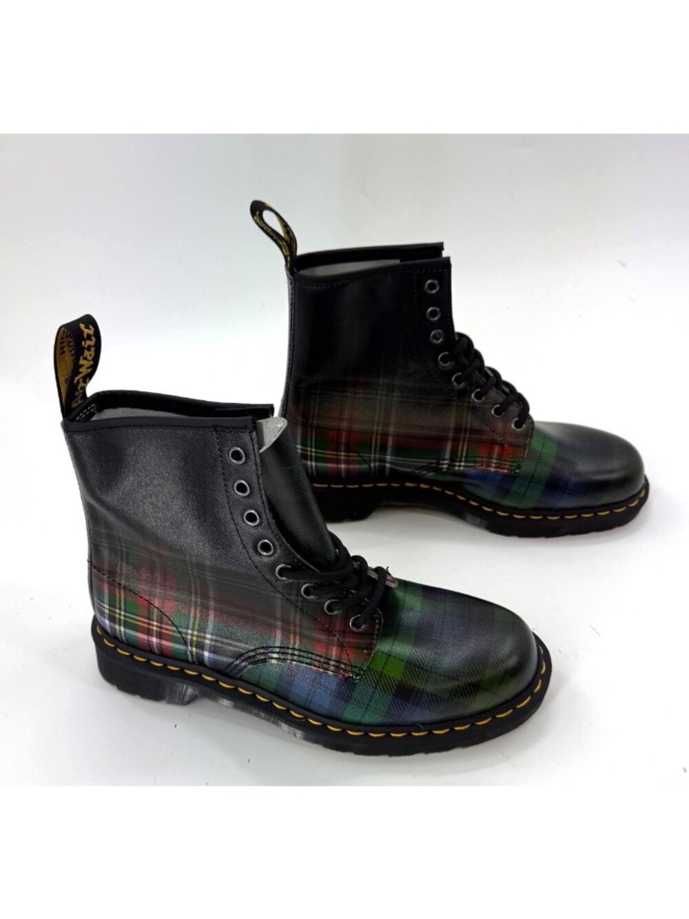 Dr. Martens 1460 Tartan Plaid 8-Eye Leather Boots - Women’s 10 / Men’s 9 - NEW